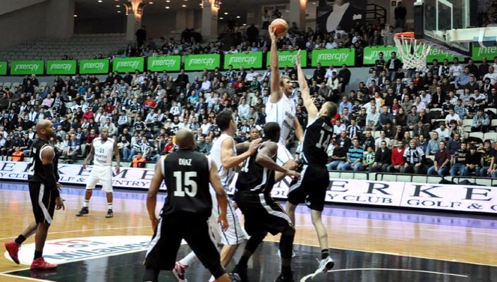 Beşiktaş Milangaz:103 Armia:82